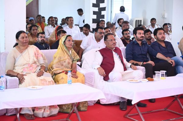 पीएम किसान सम्मान निधि की 23वीं किस्त से जशपुर के 71 हजार से अधिक किसानों के चेहरे खिले, प्रधानमंत्री मोदी ने जारी किए 18,880 करोड़ रुपये, मुख्यमंत्री विष्णुदेव साय हुए वर्चुअल रूप से शामिल