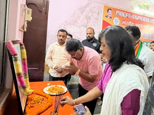 जशपुर में भाजपा का श्रद्धांजलि कार्यक्रम: पण्डित श्यामा प्रसाद मुखर्जी के बलिदान को किया नमन, कार्यकर्ताओं को संगठन मजबूती और राष्ट्रहित के लिए किया प्रेरित