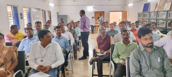 स्कूल के बाद मोबाइल बनेगा &lsquo;गणित गुरु&rsquo;! अब फोन कॉल पर मिलेगी मैथ्स की खास कोचिंग, सरकारी स्कूलों के बच्चों के लिए जशपुर में शुरू हुआ &lsquo;जश-लर्न&rsquo; मिशन