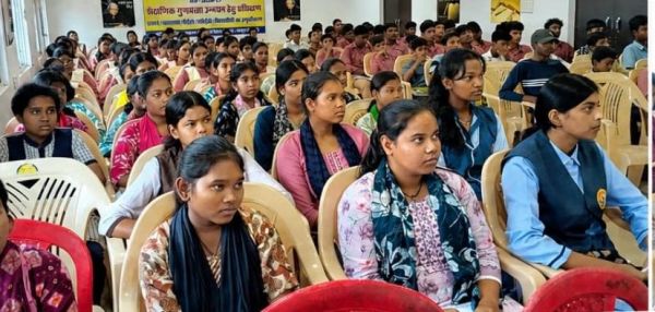 सफलता के लिए संघर्ष के साथ सही रणनीति भी जरूरी, लक्ष्य पर रखें पूरा फोकस: डिप्टी कलेक्टर समीर बड़ा