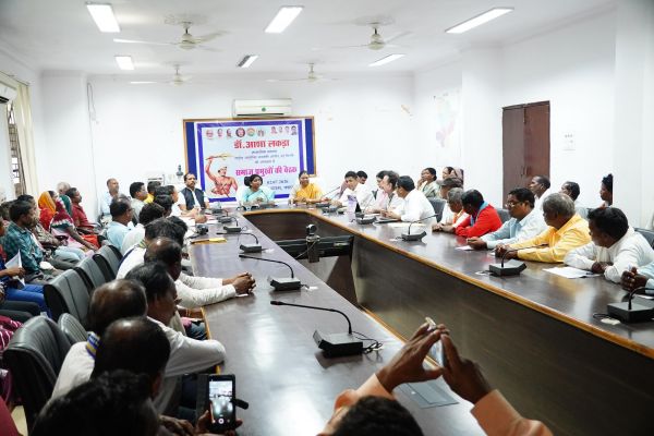 जनजातीय समाज के संवैधानिक अधिकारों की रक्षा के लिए राष्ट्रीय अनुसूचित जनजाति आयोग पूरी तरह प्रतिबद्ध, हर वैध शिकायत का होगा नियमानुसार समाधान : डॉ. आशा लकड़ा