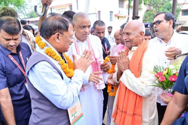 वर्षों से मानव सेवा की मिसाल बना सोठी आश्रम: मुख्यमंत्री विष्णु देव साय बोले&mdash; 'नर सेवा ही नारायण सेवा' का साकार स्वरूप, कुष्ठ रोगियों को मिल रहा सम्मान और आत्मनिर्भरता का नया जीवन