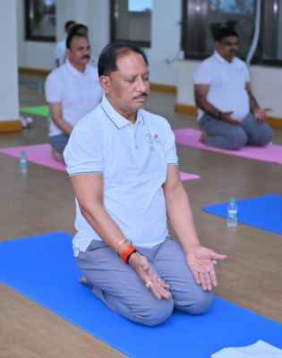 योग से नई ऊर्जा, सकारात्मक सोच और सुशासन का संकल्प, चिंतन शिविर 3.0 के दूसरे दिन मुख्यमंत्री विष्णु देव साय ने दिया स्वस्थ जीवन का संदेश