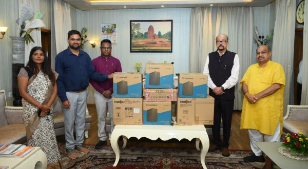 मांझीगुडा के स्वामी आत्मानंद उत्कृष्ट अंग्रेजी माध्यम विद्यालय को मिली आधुनिक तकनीक की सुविधा, आईटी शिक्षा को मिलेगा नया विस्तार
