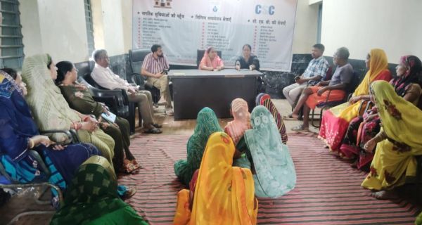आखिर पंचायत में ऐसा क्या हुआ कि पूरा गांव एक साथ आया, चौपाल में लिया ऐसा संकल्प जो बदल देगा गांव की तस्वीर