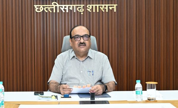 प्रधानमंत्री आवास योजना 2.0 को लेकर मुख्य सचिव की बड़ी बैठक: नगरीय-ग्रामीण क्षेत्रों में भूमि सर्वे, पात्र आवासहीन परिवारों की पहचान और हर जरूरतमंद को पक्का घर दिलाने के लिए कलेक्टरों को व्यापक कार्ययोजना बनाने के निर्देश