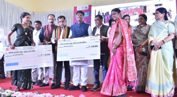 वन मंत्री केदार कश्यप बोले- बस्तर की मातृशक्ति बदलाव की सबसे बड़ी ताकत, सरकारी योजनाओं से महिलाओं की बढ़ी भागीदारी और स्वरोजगार को मिली नई उड़ान