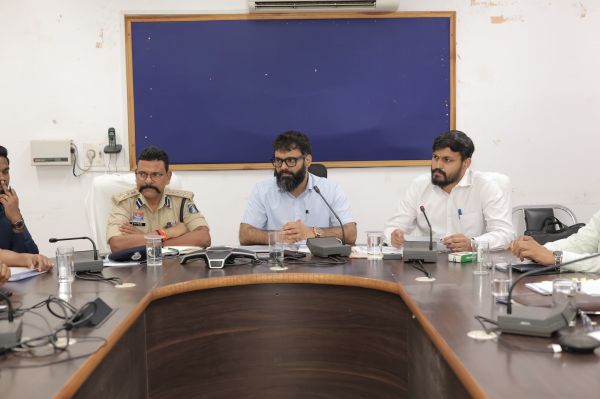 नशे के खिलाफ जशपुर में जीरो टॉलरेंस नीति, कलेक्टर रोहित व्यास और एसएसपी लाल उमेद सिंह ने दिए सख्त निर्देश, एनडीपीएस-कोटपा एक्ट के तहत होगी लगातार कार्रवाई