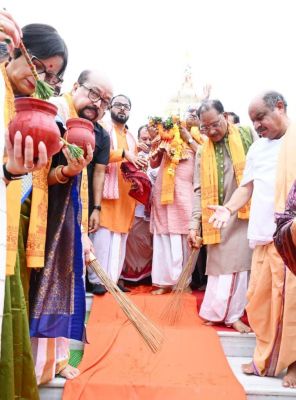 राज्यपाल रमेन डेका और मुख्यमंत्री विष्णुदेव साय ने निभाई छेरा-पहरा की परंपरा, भगवान जगन्नाथ से प्रदेश की सुख-समृद्धि और किसानों की खुशहाली का मांगा आशीर्वाद