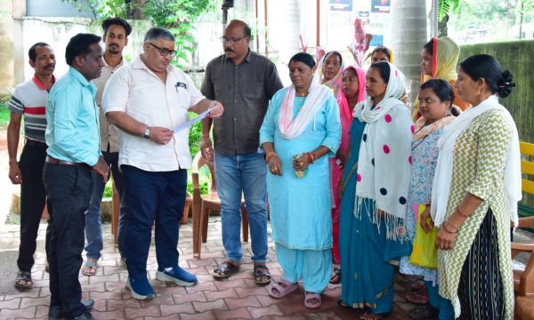 जनदर्शन में मंत्री राजेश अग्रवाल का एक्शन मोड, सड़क से स्वास्थ्य तक हर शिकायत पर अधिकारियों को दिए त्वरित समाधान के निर्देश
