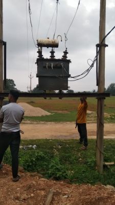 मुख्यमंत्री कैंप कार्यालय की त्वरित पहल लाई रंग, दोकड़ा छात्रावास में बदला ट्रांसफार्मर, बहाल हुई बिजली; अंधेरे से मिली राहत, छात्रों की पढ़ाई फिर हुई पटरी पर, विद्यार्थियों ने मुख्यमंत्री विष्णुदेव साय का जताया आभार