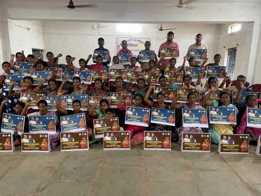 जशपुर में पशु सखियों को मिलेगा वैज्ञानिक पशुपालन का हुनर, बकरी-मुर्गी पालन से बढ़ेगी ग्रामीणों की आय, जिले के सभी 8 विकासखंडों में शुरू हुआ विशेष प्रशिक्षण अभियान