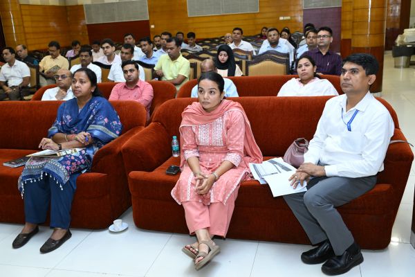 सीएसआर से बदलेगी आंगनबाड़ी की तस्वीर! कुपोषण के खिलाफ बड़ा अभियान, उद्योगों के सहयोग से महिला-बाल विकास योजनाओं को मिलेगी नई रफ्तार