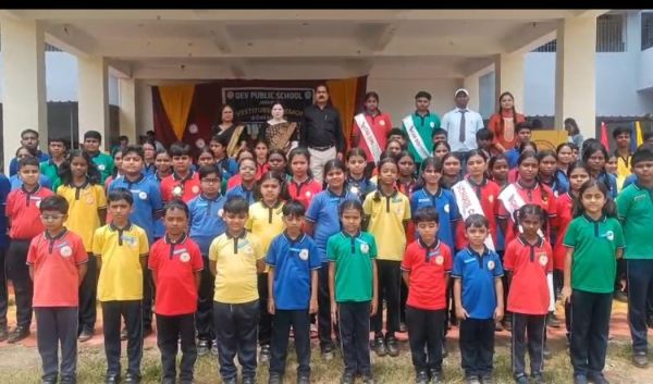 देव पब्लिक स्कूल में स्टूडेंट काउंसिल का गठन, हेड बॉय-हेड गर्ल समेत विभिन्न पदों पर विद्यार्थियों को मिली बड़ी जिम्मेदारी, नेतृत्व और व्यक्तित्व विकास की दिशा में नई पहल