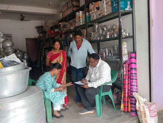 सीएम हेल्पलाइन 1076 की शिकायत पर खाद्य विभाग का बड़ा एक्शन, लोदाम की बर्तन दुकान में छापा ,बिना लाइसेंस चल रहा था घरेलू गैस सिलेंडरों का कथित अवैध कारोबार