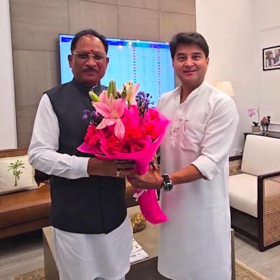 छत्तीसगढ़ के हर गांव तक पहुंचेगा डिजिटल विकास, 2,305 नए मोबाइल टावरों की मंजूरी के लिए मुख्यमंत्री विष्णु देव साय की केंद्र से बड़ी पहल, दूरस्थ और जनजातीय क्षेत्रों में इंटरनेट क्रांति की तैयारी