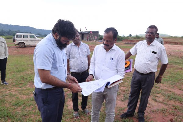 कलेक्टर श्री रोहित व्यास ने केसरा एवं सन्ना में महाविद्यालय भवन निर्माण कार्यों का किया निरीक्ष