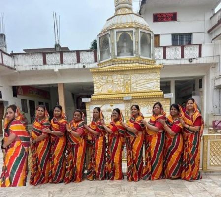 पूजा-अर्चना से हुई मित्रता दिवस की शुरुआत, जैन मंदिर में महिलाओं ने दिया प्रेम, संस्कार, सद्भाव और सामाजिक एकता का प्रेरक संदेश