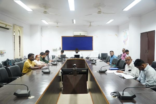 आंगनबाड़ी, आवास और सामाजिक सुरक्षा योजनाओं में तेजी लाने के निर्देश जर्जर भवनों में नहीं चलेगी आंगनबाड़ी