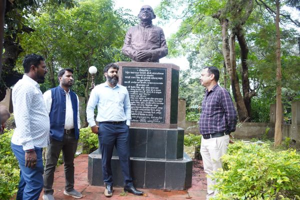 कलेक्टर श्री रोहित व्यास ने नगर पालिका क्षेत्र में चल रहे निर्माण एवं सौंदर्यीकरण कार्यों का किया निरीक्षण