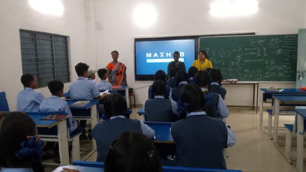 नारायणपुर में 96 विद्यार्थियों ने सीखी कृत्रिम बुद्धिमत्ता की बारीकियां, कलेक्टर रोहित व्यास की पहल पर छह दिवसीय प्रशिक्षण शिविर में चैटजीपीटी, जेमिनी और ग्रोक समेत कई आधुनिक एआई साधनों का कराया गया व्यावहारिक अभ्यास