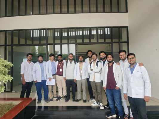 इंटर्न्स की स्टाइपेंड बढ़ाने की मांग पर चिकित्सा शिक्षा विभाग का सकारात्मक रुख, मेडिकल कॉलेजों में हॉस्टल निर्माण को मिली मंजूरी; स्वास्थ्य सेवाएं बाधित न करने की अपील