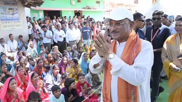 जब गांव की चौपाल में पहुंचा शासन का मुखिया, तब ग्रामीणों ने खुलकर रखी अपनी बात : सुशासन तिहार ने जनविश्वास को बनाया विकास और संवेदनशील प्रशासन की आधारशिला