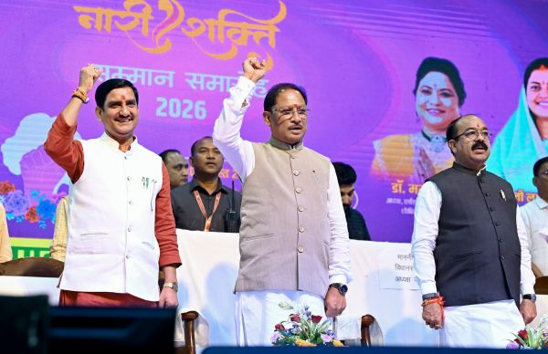 &lsquo;महतारी गौरव वर्ष&rsquo; में नारी शक्ति को सम्मान और स्वावलंबन का नया संबल &mdash; मुख्यमंत्री साय ने कहा, महिलाओं को अधिकार, अवसर और आत्मनिर्भरता से जोड़ना सरकार की सर्वोच्च प्राथमिकता