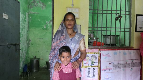 नोनी सुरक्षा योजना ने संवारा कौशिल्या की बेटी का भविष्य, एक लाख के बॉन्ड से मिली आर्थिक सुरक्षा