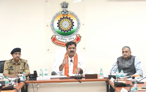 नवीन आपराधिक कानूनों के क्रियान्वयन में तेजी लाएं, हर मापदंड पर दिखे ठोस सुधार: उप मुख्यमंत्री विजय शर्मा
