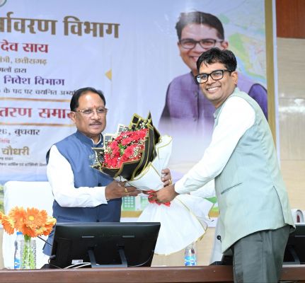भविष्य के छत्तीसगढ़ के शहरों की तस्वीर गढ़ेंगे 21 युवा टाउन प्लानर, मुख्यमंत्री विष्णुदेव साय ने सौंपे नियुक्ति पत्र; सुनियोजित शहरीकरण को मिलेगी नई रफ्तार
