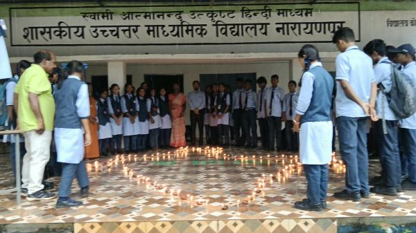 सेवा संकल्प अभियान के तहत स्वामी आत्मानंद विद्यालय नारायणपुर में जगमगाया &lsquo;आशीर्वाद का दीया&rsquo;, सैकड़ों दीपों की रोशनी से रोशन हुआ स्कूल परिसर