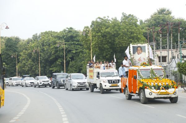 अघोर पीठ पड़ाव में श्रद्धा, साधना और सेवा के संग मनाया गया श्री सर्वेश्वरी समूह का 66वां स्थापना दिवस, बाबा औघड़ गुरुपद संभव राम ने दिया सत्य, श्रम, सदाचार, संयम और मानव सेवा के मार्ग पर चलने का संदेश