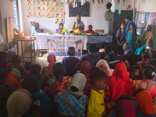 &lsquo;मेरी आंगनबाड़ी, मेरी जिम्मेदारी&rsquo; से जुड़ा समुदाय, 212 आंगनबाड़ी केंद्रों में हुआ आंगन मिलन सेवा कार्यक्रम, पोषण शक्ति सम्मान से माताओं को किया गया सम्मानित