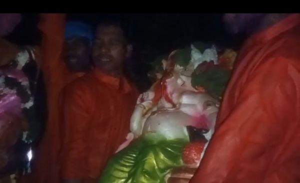 नारायणपुर के पोखराटोली में आस्था के साथ दिखा ग्रामीणों का उत्साह, गणेश पूजा समिति ने कराया 11 दिवसीय आयोजन, विसर्जन के बाद देर रात तक डांस प्रतियोगिता ने बांधा समां