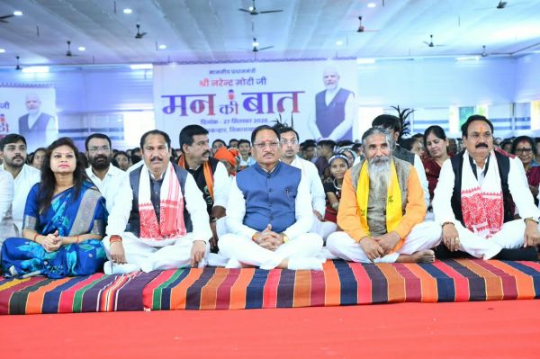नक्सलवाद के प्रभाव से निकलकर शांति और विकास की नई राह पर बढ़ रहा कांकेर, मुख्यमंत्री विष्णुदेव साय ने लामकन्हार में सुनी &lsquo;मन की बात&rsquo; और 85 लाख के विकास कार्यों की दी सौगात