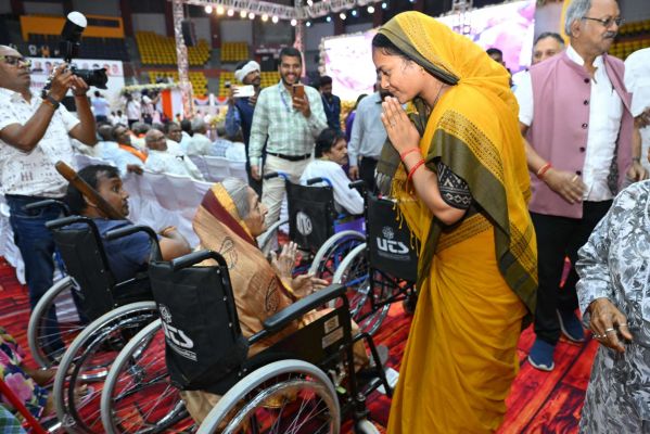अंतरराष्ट्रीय वृद्धजन दिवस पर रायपुर में सजा सियान सेवा महाकुंभ, मंत्री लक्ष्मी राजवाड़े ने कहा&mdash;वरिष्ठजनों का अनुभव हमारी शक्ति, उनकी गरिमा और सम्मान की रक्षा सरकार की जिम्मेदारी