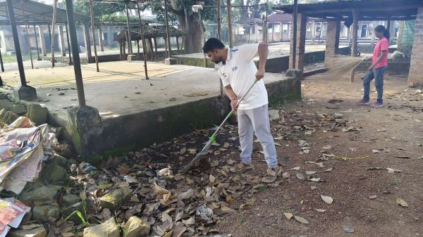 सेवा संकल्प अभियान के तहत जशपुर जिले में दिखा स्वच्छता के प्रति जनसहभागिता का उत्साह, महिला समूहों, युवाओं, स्वच्छाग्रहियों और ग्रामीणों ने एकजुट होकर किया श्रमदान