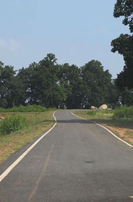 बरसात में कीचड़ और जलभराव से अब मिलेगी राहत, बनमुंडा-लकराघरा मार्ग का निर्माण पूरा, मुख्यमंत्री ग्राम सड़क योजना से 1.70 करोड़ की लागत से मजबूत हुआ ग्रामीण सड़क संपर्क