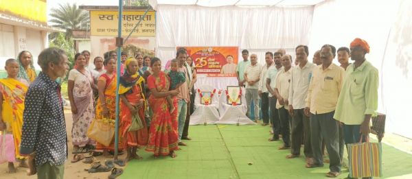 गांधी जयंती पर जशपुर की ग्राम पंचायतों में विशेष ग्राम सभा का आयोजन, ग्रामीणों ने तय की गांवों के विकास की दिशा; स्वच्छता अभियान के उत्कृष्ट स्वच्छाग्रहियों, स्वच्छता दीदियों और सफाई मित्रों का प्रशस्ति पत्र देकर सम्मान