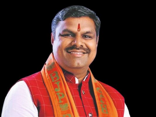 पढ़ाई और भविष्य निर्माण पर ध्यान देंगे विद्यार्थी, दस्तावेजों के लिए दफ्तरों के चक्कर नहीं&mdash;शिक्षा मंत्री गजेन्द्र यादव की पहल पर सेवाएं लोक सेवा गारंटी के दायरे में