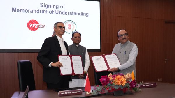 मुख्यमंत्री विष्णु देव साय की सिंगापुर यात्रा ने खोले निवेश और रोजगार के नए दरवाजे, युवाओं को उद्योगों की जरूरत के अनुरूप प्रशिक्षण देने ITE से करार, किसानों की उपज के लिए बनेगा एग्रो एवं फूड प्रोसेसिंग-एक्सपोर्ट हब