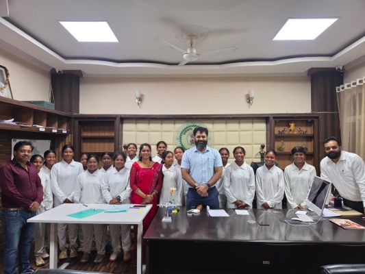 इचकेला छात्रावास की बेटियों का क्रिकेट में डबल धमाका, अंडर-17 में लगातार दूसरे साल गोल्ड तो अंडर-19 में भी स्वर्ण पदक जीतकर सरगुजा जोन को बनाया प्रदेश चैंपियन