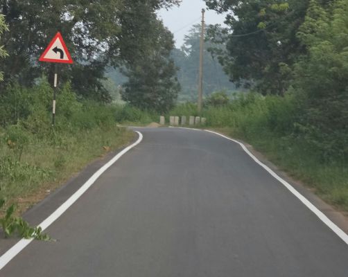 मुख्यमंत्री विष्णुदेव साय के नेतृत्व में सीमावर्ती ग्रामीण क्षेत्रों के विकास को मिल रही नई गति, सिकरिमा से विदुरपुर तक 89.53 लाख रुपये की लागत से सड़क का जीर्णोद्धार पूरा, बरसात में आवागमन की परेशानी से ग्रामीणों को मिलेगी राहत