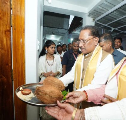 भण्डारपुरी धाम से मुख्यमंत्री विष्णु देव साय का बड़ा संदेश&mdash;सत्य, अहिंसा और सामाजिक समरसता के मार्ग पर आगे बढ़ेगा छत्तीसगढ़, सतनामी समाज के विकास के लिए करोड़ों के कार्यों की सौगात