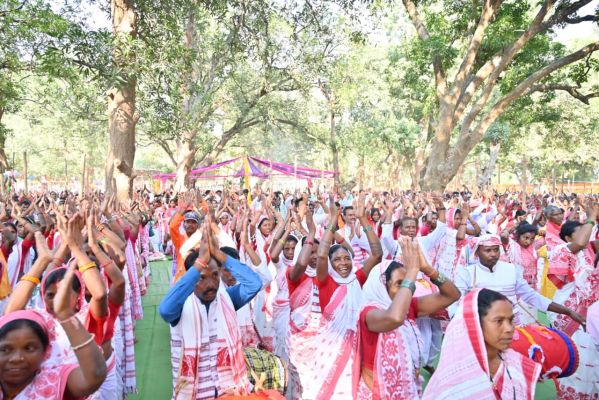 कंडोरा में भव्य दशई करम महोत्सव का ऐतिहासिक आयोजन, छत्तीसगढ़ सहित झारखंड और ओडिशा से पहुंचे 60 हजार से अधिक समाजजन, प्रकृति पूजा और रौतिया समाज की समृद्ध सांस्कृतिक विरासत का दिखा भव्य स्वरूप