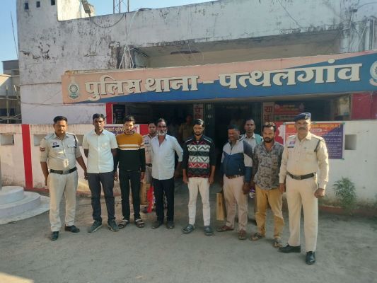 दीपावली से पहले जशपुर पुलिस का बड़ा एक्शन, पत्थलगांव में 6 आदतन अपराधियों पर प्रतिबंधात्मक कार्रवाई कर भेजा जेल, त्योहार में अशांति फैलाने वालों पर रहेगी पुलिस की पैनी नजर