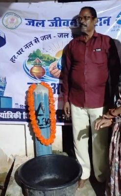 जल जीवन मिशन ने बदली ग्रामीणों की जिंदगी, कभी हैंडपंप की कतारों में गुजरती थी सुबह, अब घर में नल खोलते ही मिल रहा पानी