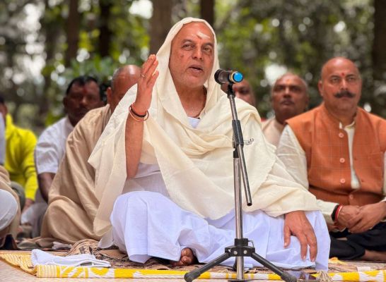 जहां अध्यात्म के साथ सेवा और मानवता को मिलता है महत्व, उस सोगड़ा आश्रम में श्रद्धा के साथ मनाया गया 31वां वार्षिकोत्सव, बाबा औघड़ गुरुपद संभव राम जी ने कहा&mdash;विवेक, विनम्रता और साधना से प्रशस्त होता है आत्मकल्याण का मार्ग-साथ ही हुआ निःशुल्क चिकित्सा शिविर और जरूरतमंदों की सेवा