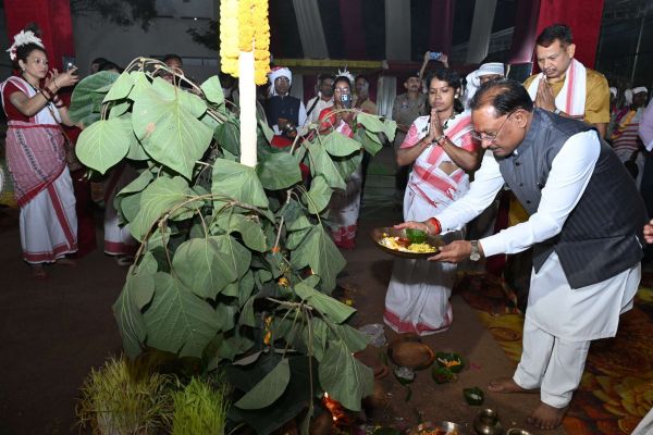 करम परब हमारी समृद्ध जनजातीय संस्कृति और पूर्वजों की अमूल्य धरोहर, इसका संरक्षण एवं संवर्धन हम सभी का नैतिक दायित्व : मुख्यमंत्री विष्णुदेव साय